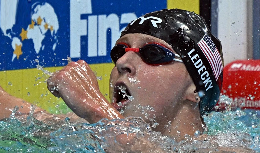 American Ledecky sweeps to fourth 1,500m freestyle world title
