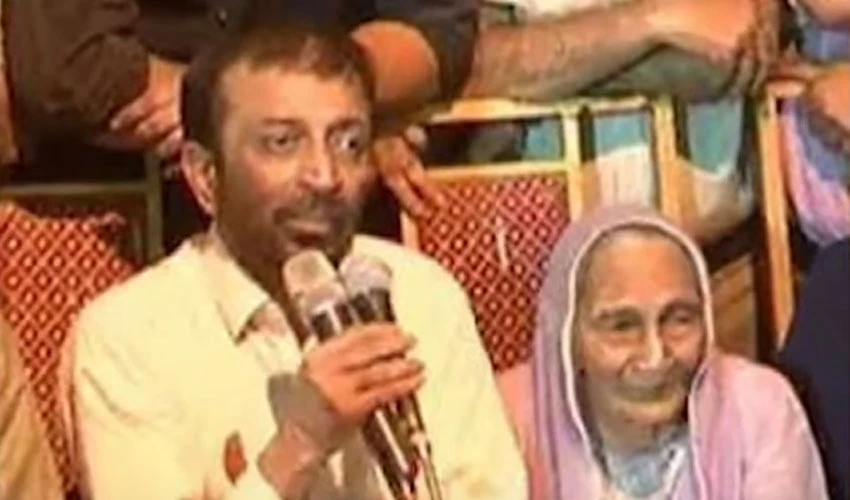 Farooq Sattar's mother passes away in Karachi