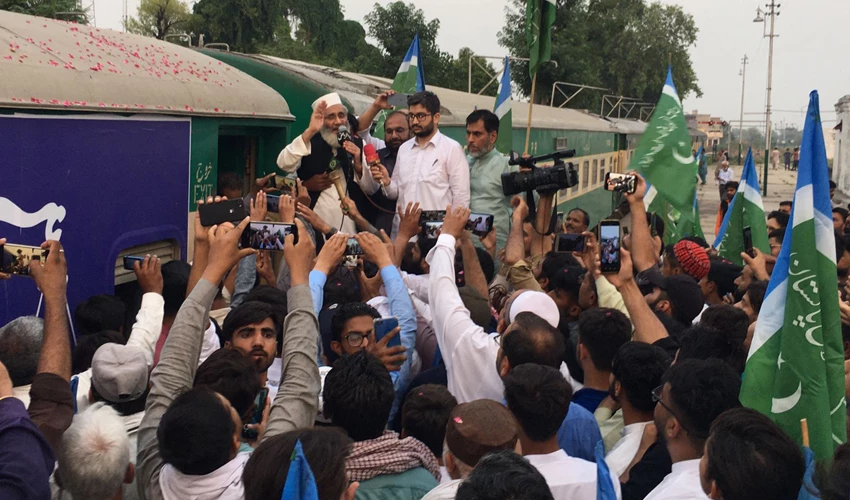 No difference between PTI and PDM, says Sirajul Haq