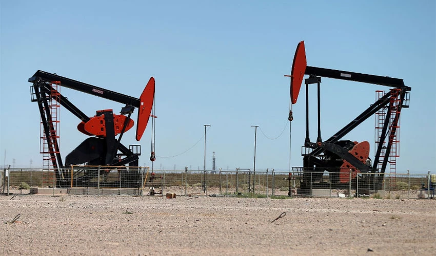 Oil prices advance despite US inventory rise