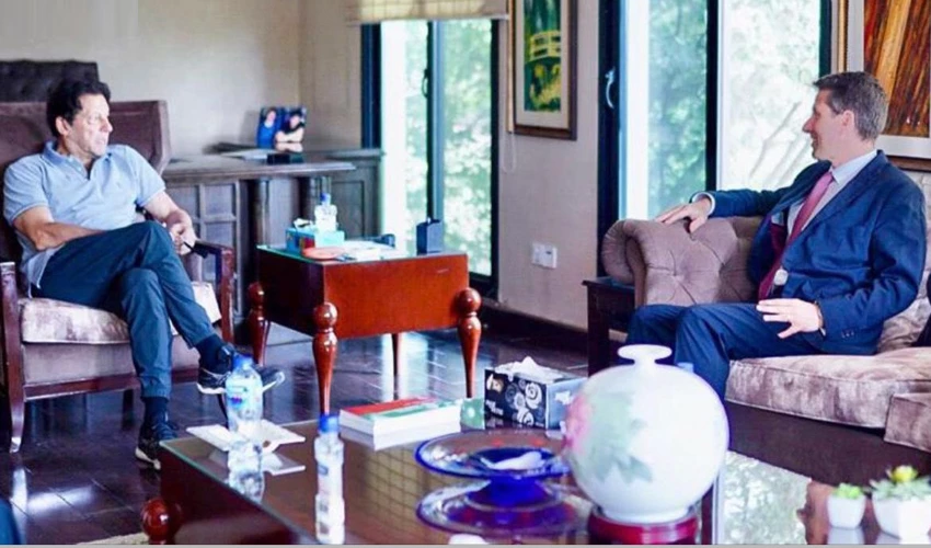 Imran Khan stresses need for curbing money laundering in poor countries