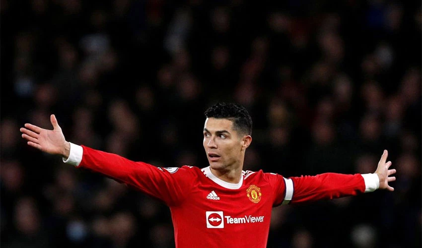 Soccer: Cristiano Ronaldo appears to confirm return to United squad