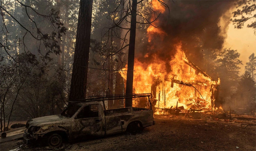 Thousands evacuated as California's Oak Fire grows quickly