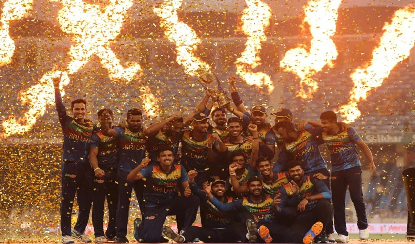 Rajapaksa, bowlers inspire Sri Lanka to Asia Cup title
