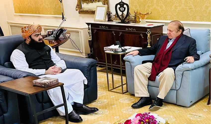 Former PM Nawaz Sharif, Asad Mehmood discuss political situation