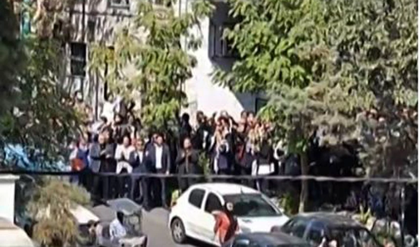 Gunfire at Iran protests over Mahsa Amini's death
