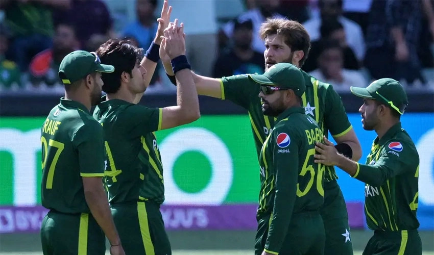 Pakistan beat Bangladesh by five wickets to reach T20 World Cup semis