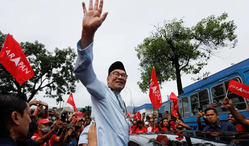 Opposition leader Anwar Ibrahim named next Malaysia PM