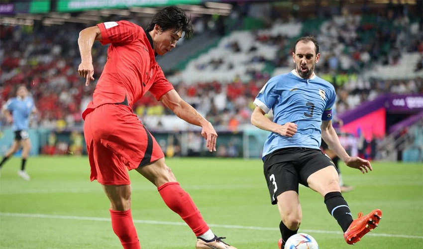 Uruguay denied by woodwork in 0-0 draw with South Korea