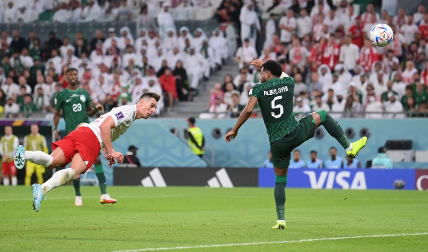 Lewandowski breaks World Cup duck as Poland beat Saudi Arabia