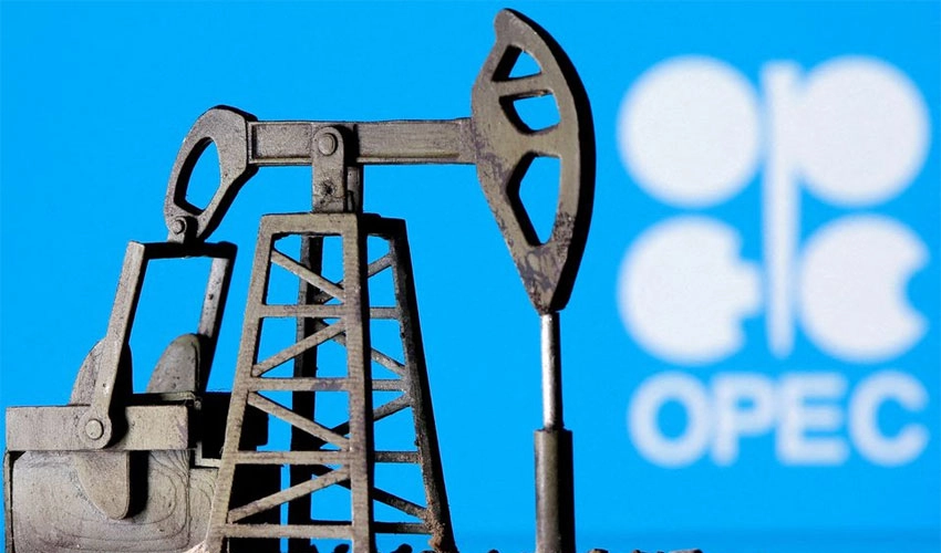 Oil dips on OPEC+ uncertainty; easing China COVID curbs cap declines
