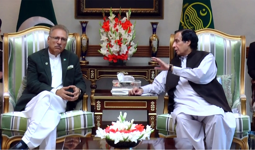 President takes CM into confidence over consultation with Ishaq Dar