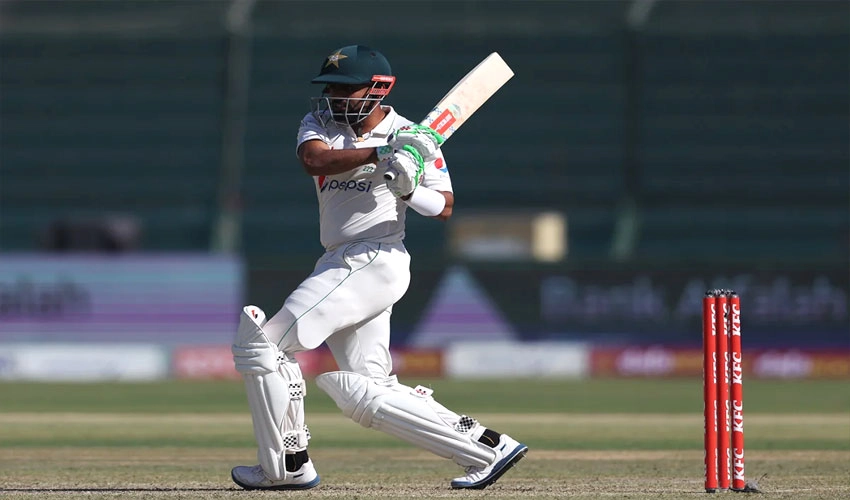 Pakistan dismissed for 304 by England in 3rd Test