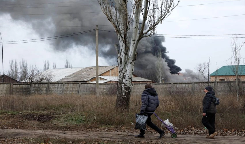 Russian missiles rain down on Ukraine towns