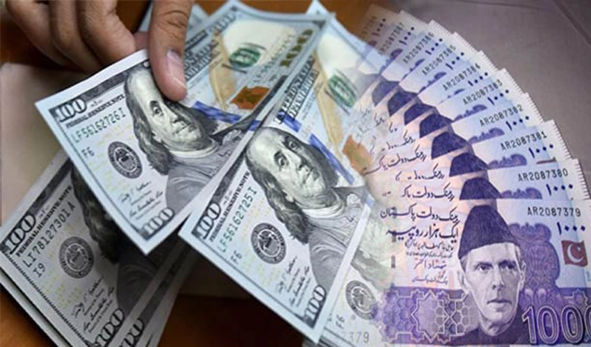 Dollar further soars by Rs7.70 against rupee in interbank, reaches at Rs262.60