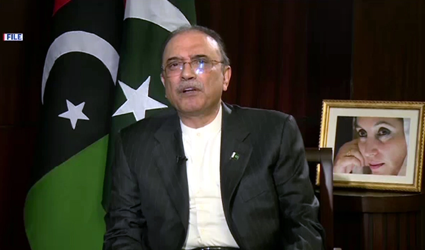 Allegations of murder conspiracy: Asif Zardari serves legal notice to Imran Khan
