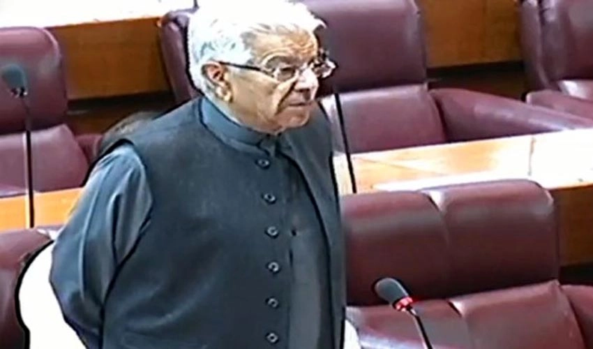 Khawaja Asif demands full court for hearing case about dissolution of provincial assemblies