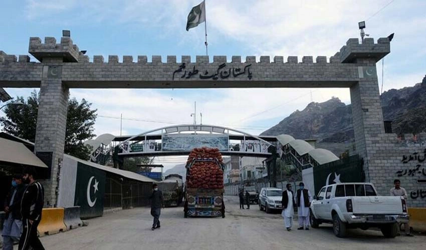 Pak-Afghan border in Torkham reopens for trade, traffic
