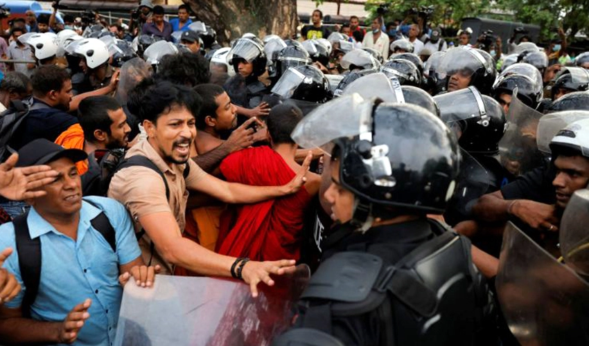 Sri Lanka outlaws strikes as anti-tax protests spread