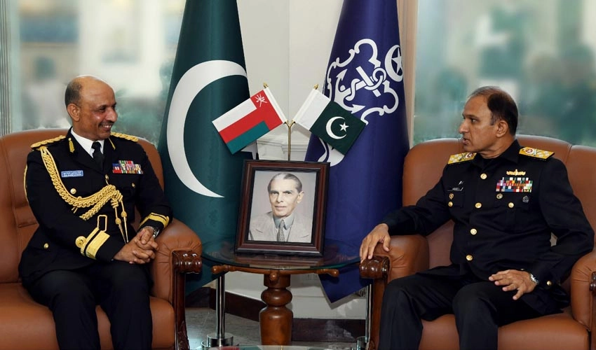CNS Amjad Niazi, Oman Royal Navy Commander Al Rahbi discuss military cooperation