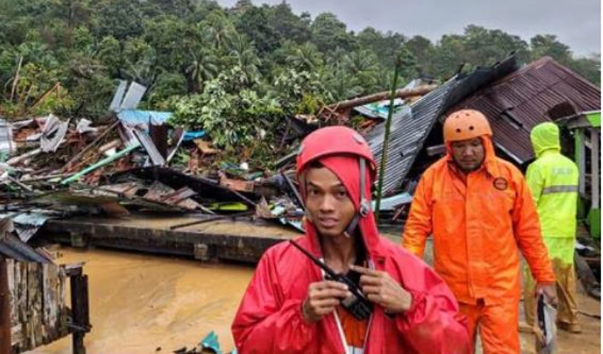 Indonesia landslide death toll rises to 50