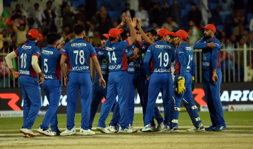 Afghanistan beat Pakistan by six wickets to go 1-0 up