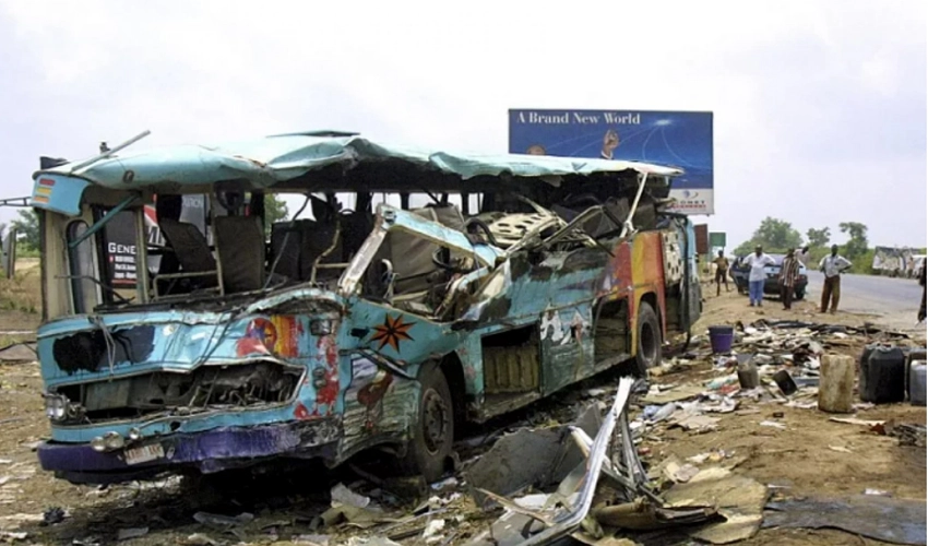 Bus crash kills 22 in northern Nigeria