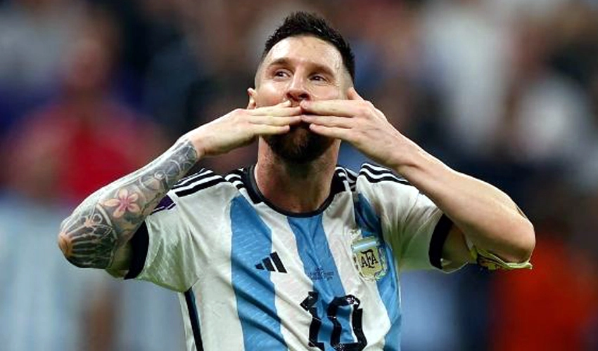 Messi scores 100th Argentina goal in Curacao romp