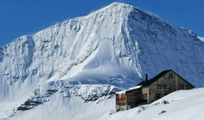 Bodies of three Italian skiers found after avalanche