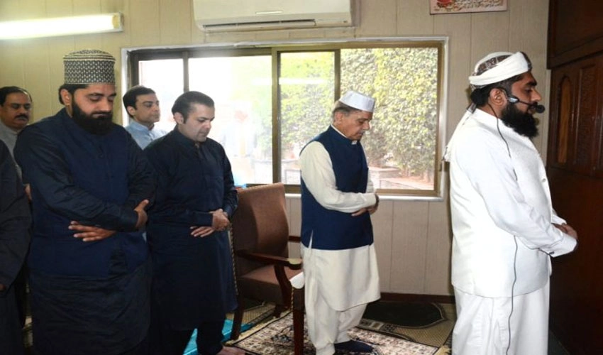 PM Shehbaz offers Eid prayer in Lahore; prays for country’s peace, prosperity