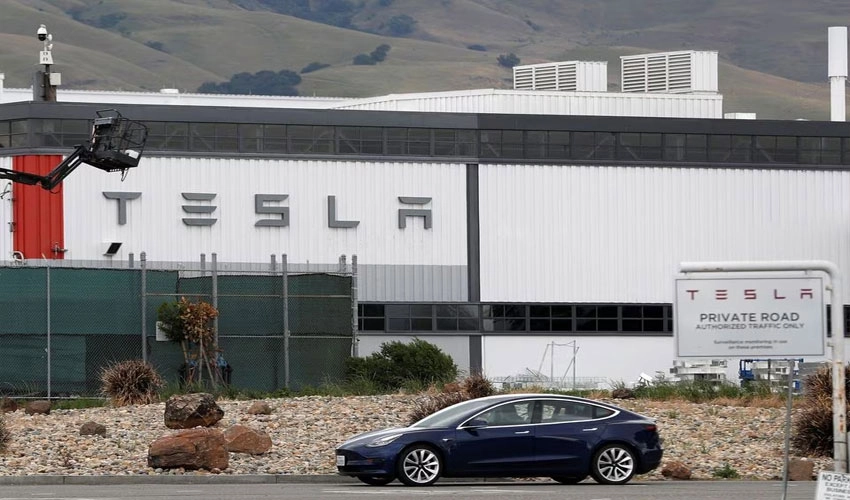 Tesla's California market share tumbles despite aggressive price cuts