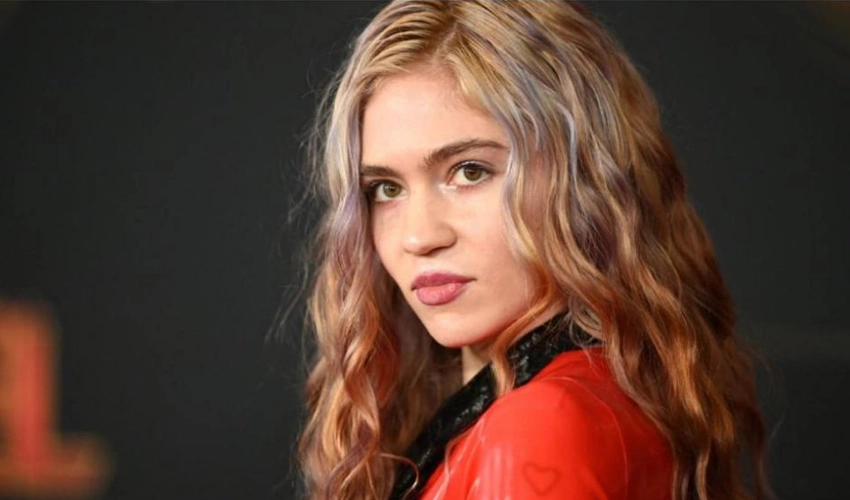 Canadian singer Grimes says AI can use her voice for songs