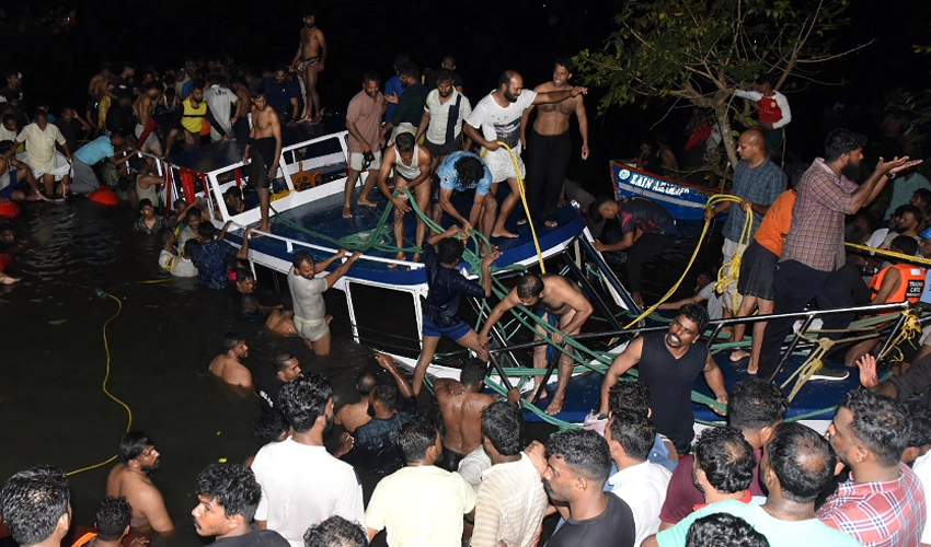 At least 22 dead after India boat capsizes