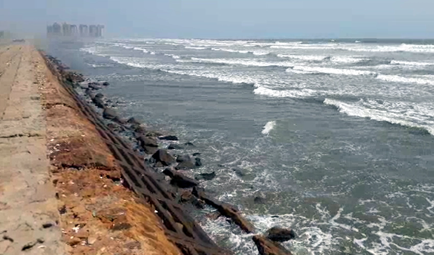 Cyclonic storm Biparjoy lies 390km away from Karachi, 370km from Thatta