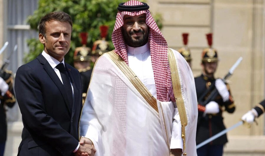 Macron, Saudi's Mohammed bin Salman call for end to Lebanon's 'political vacuum'