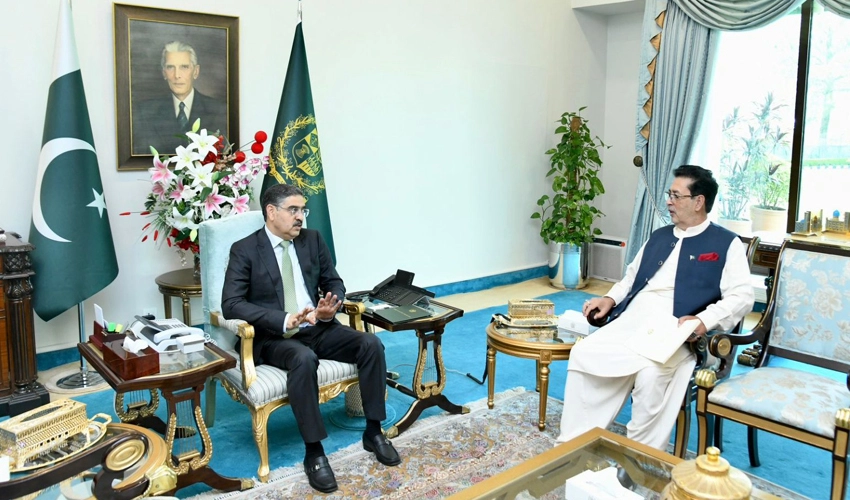 GB Governor Mehdi Shah congratulates Caretaker PM Anwaarul Haq Kakar on assuming his office