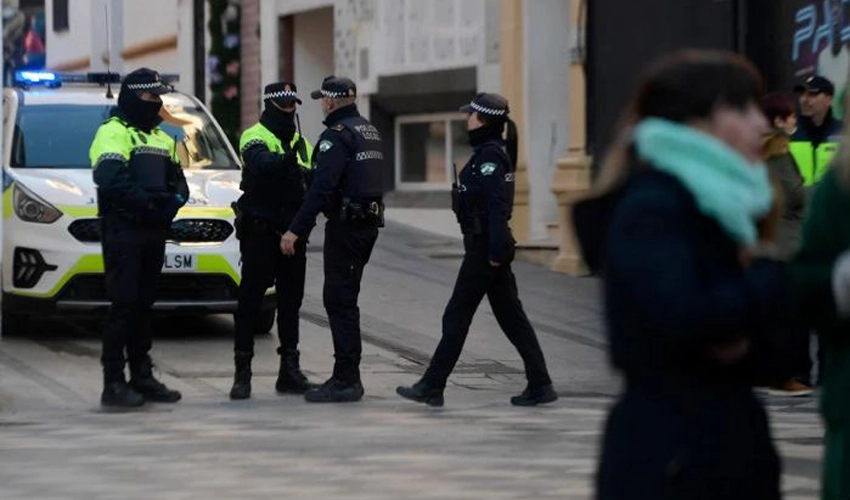 Fourteen-year-old stabs five at Spanish school