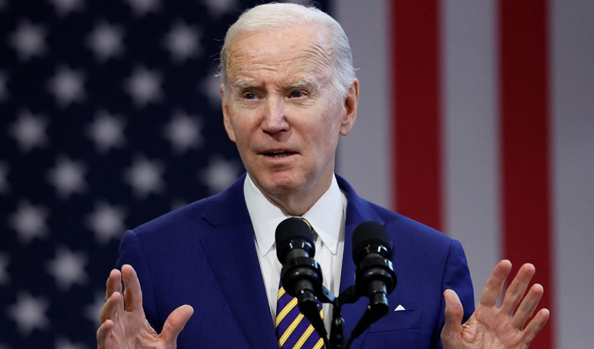 Biden calls shaken US allies to reassure on Ukraine aid