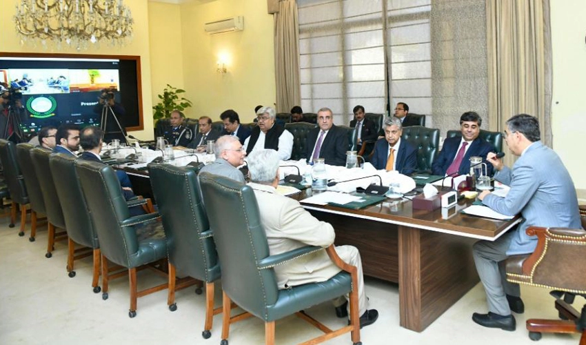 PM orders to accelerate steps for trickling down impact of reduced oil prices to common man