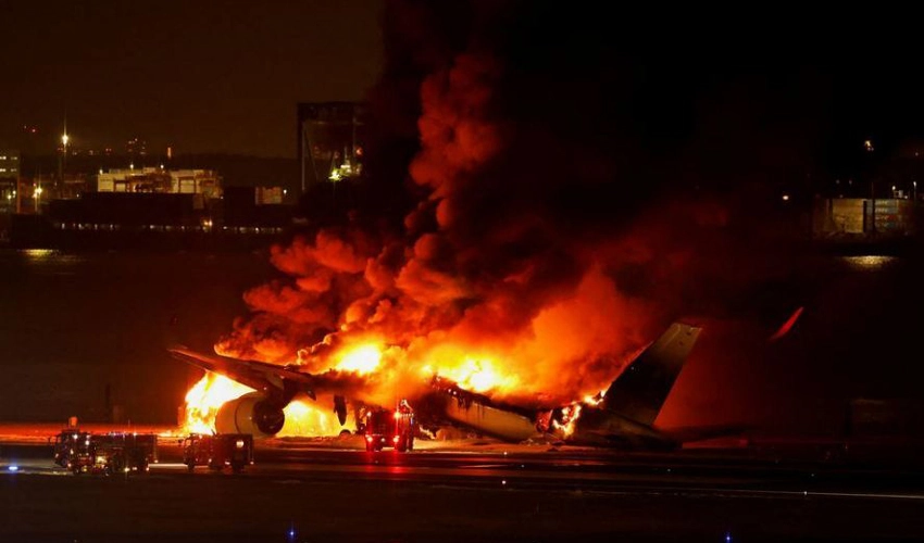 Five dead in Japan plane collision at Tokyo airport