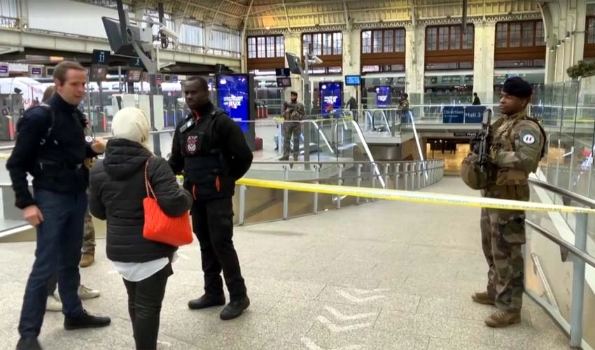 Knife attacker wounds three at major Paris train station