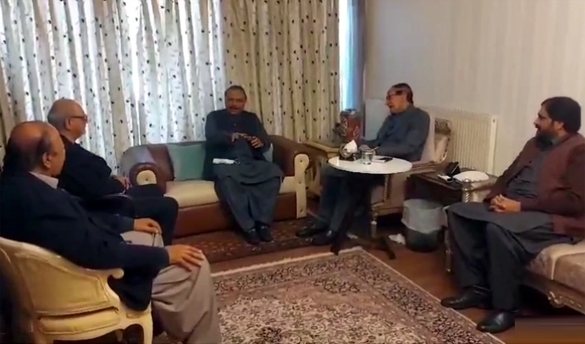 Ijazul Haque, Ch Shujaat Hussain exchange views on future political strategy