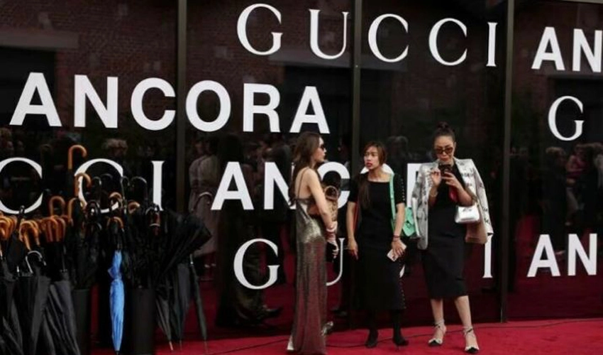 Milan Fashion Week fires up catwalks despite cautious outlook
