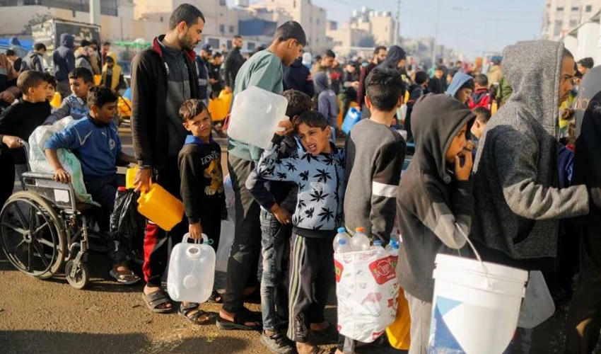Heavy fighting and hunger rock besieged Gaza, martyrs' toll at 29,313