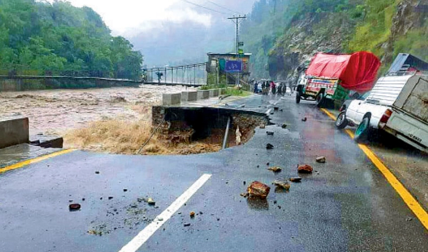 Torrential rain paralyzes life in upper Swat, Shangla