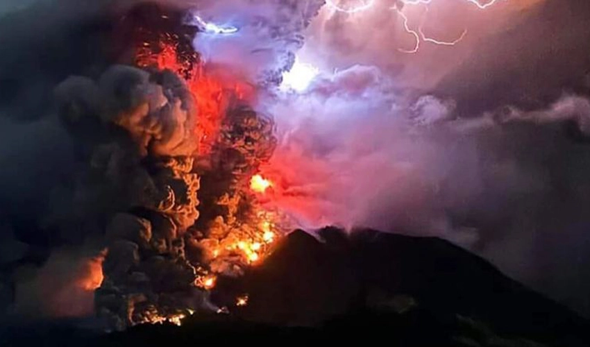 Volcano in eastern Indonesia erupts, alert level raised