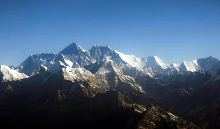 Nepali guide dies on Himalayan peak as climbing season begins