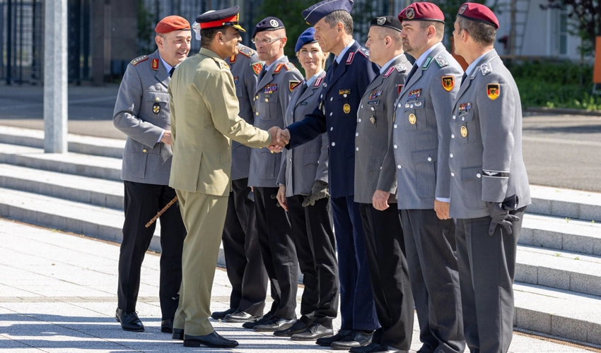 COAS Asim Munir officially visits Germany, briefed on various facets of Army Combat Training Centre