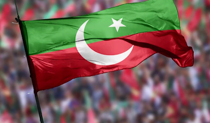 35 MNAs submit affidavits to show affiliation with PTI