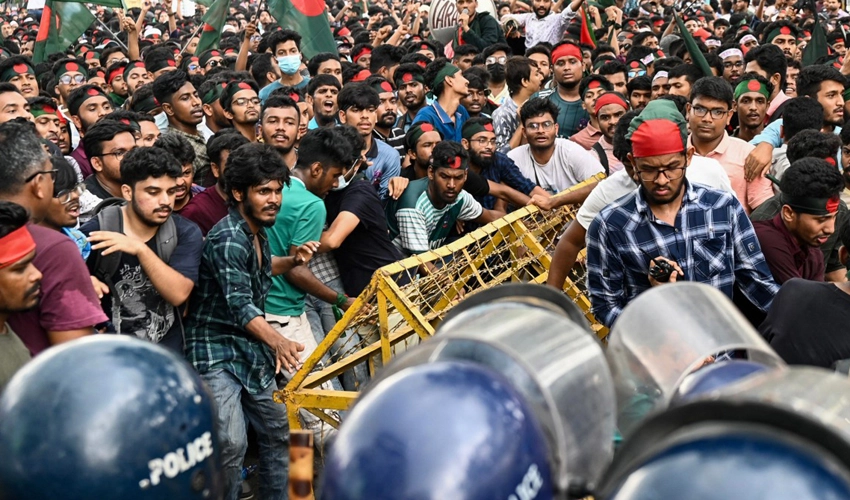 100 injured as Bangladesh student groups clash over job quotas